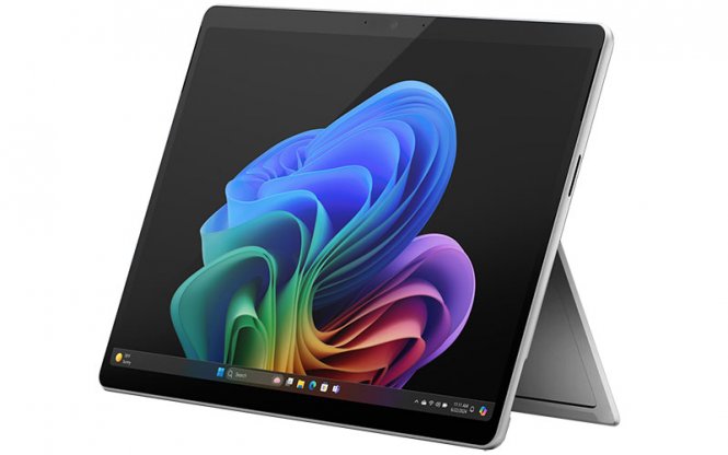 Surface Pro (11e édition) 5G - Snapdragon X Plus / 16GB RAM / 256GB SSD - Platine - LIVRE SANS CHARGEUR - Home 