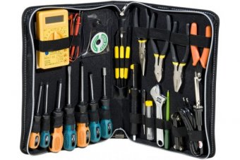 Trousse à outils avec multimètre digital 