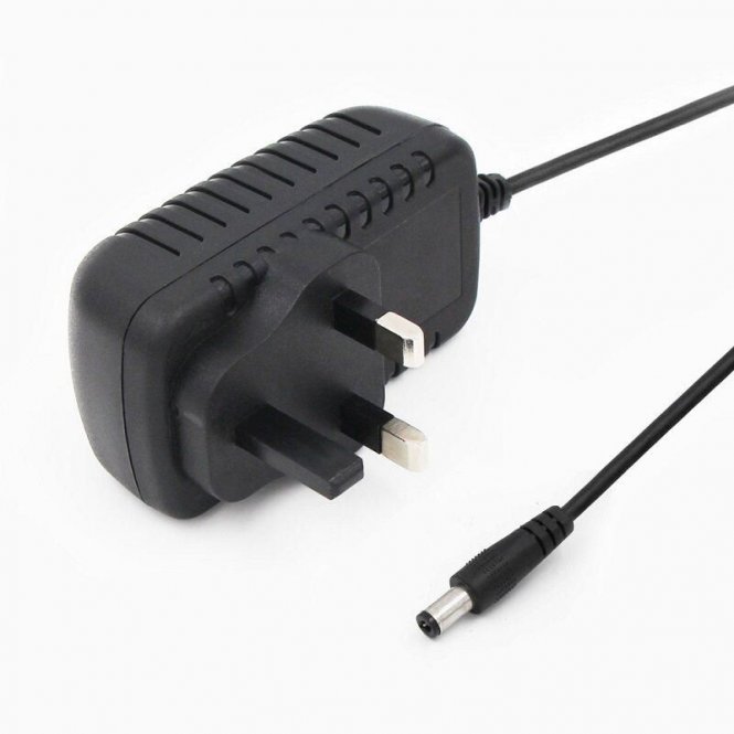 CoreParts Power Adapter UK - disponible 48 / 72h