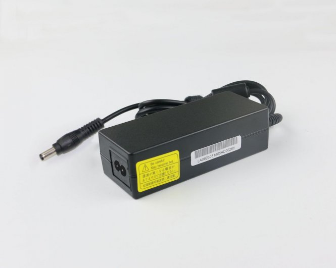 CoreParts Power Adapter for Dell 